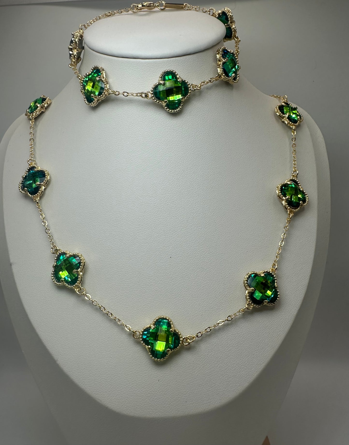 Gold Clover Charm Jewelry Set