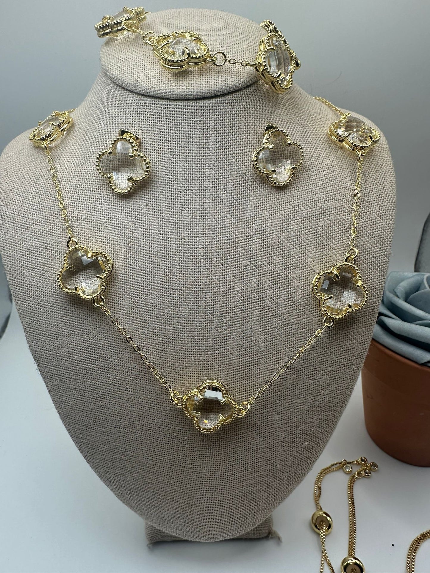Gold Clover Charm Jewelry Set