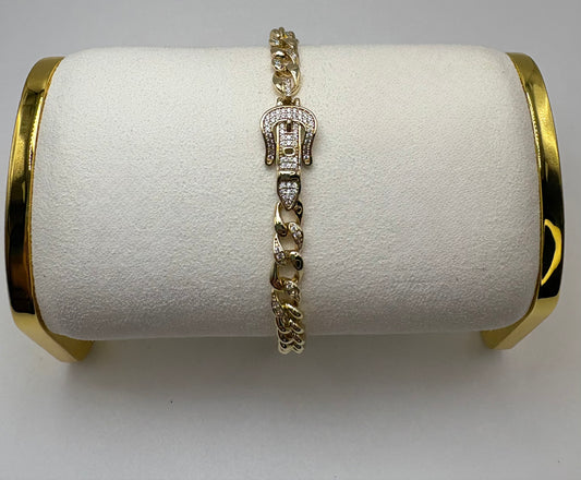 Infinity bling on a Cuban chain because forever deserves to shine bright 😍