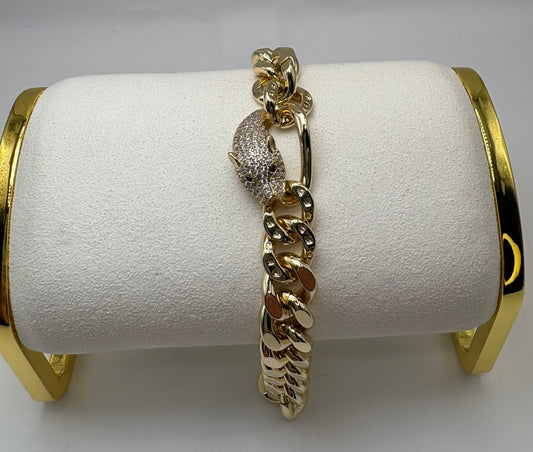 Chunky Gold Cuban Link Bracelet with Sparkling Pave Heart Charm – Bold Statement Jewelry
