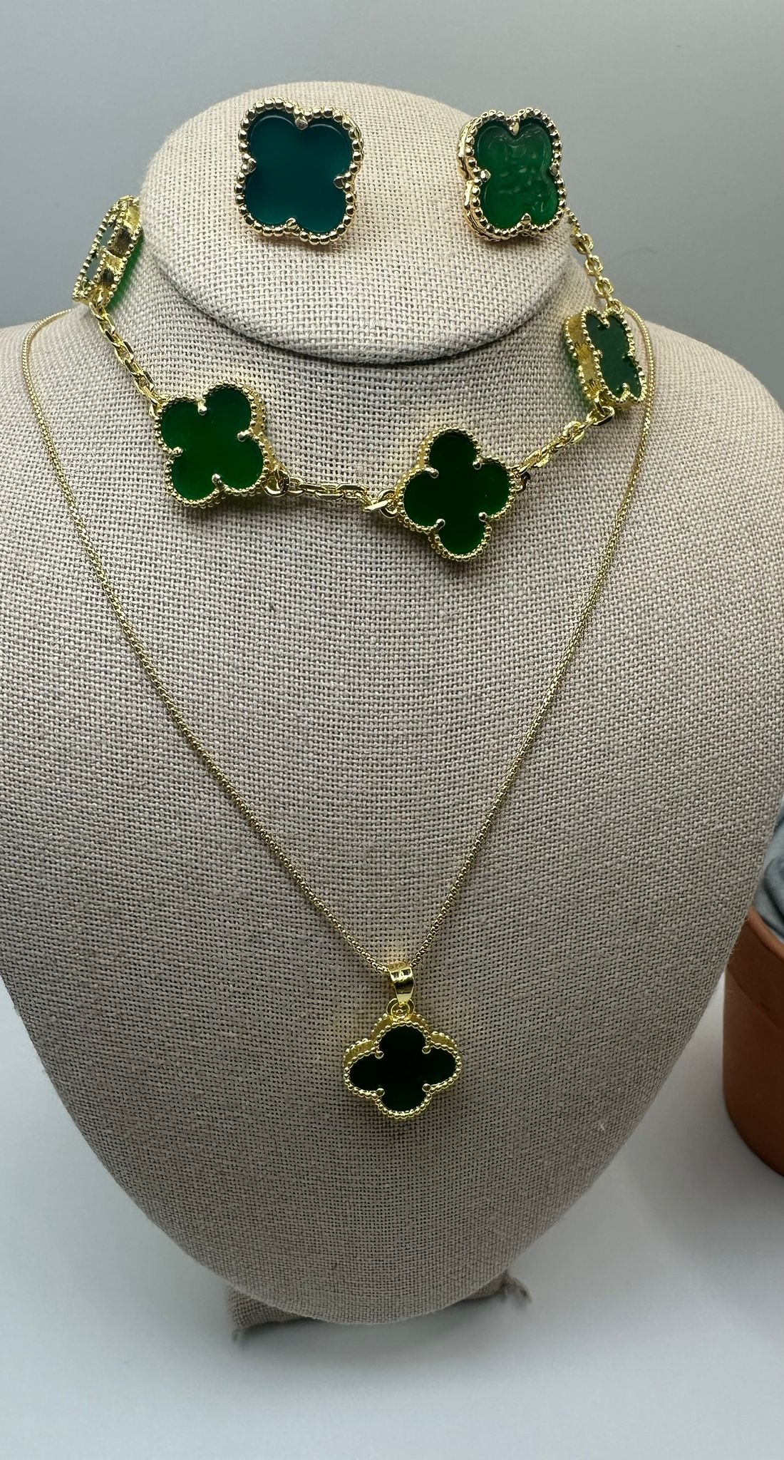 Elegant Clover Green Stone Jewelry Set - 14k Gold Plated