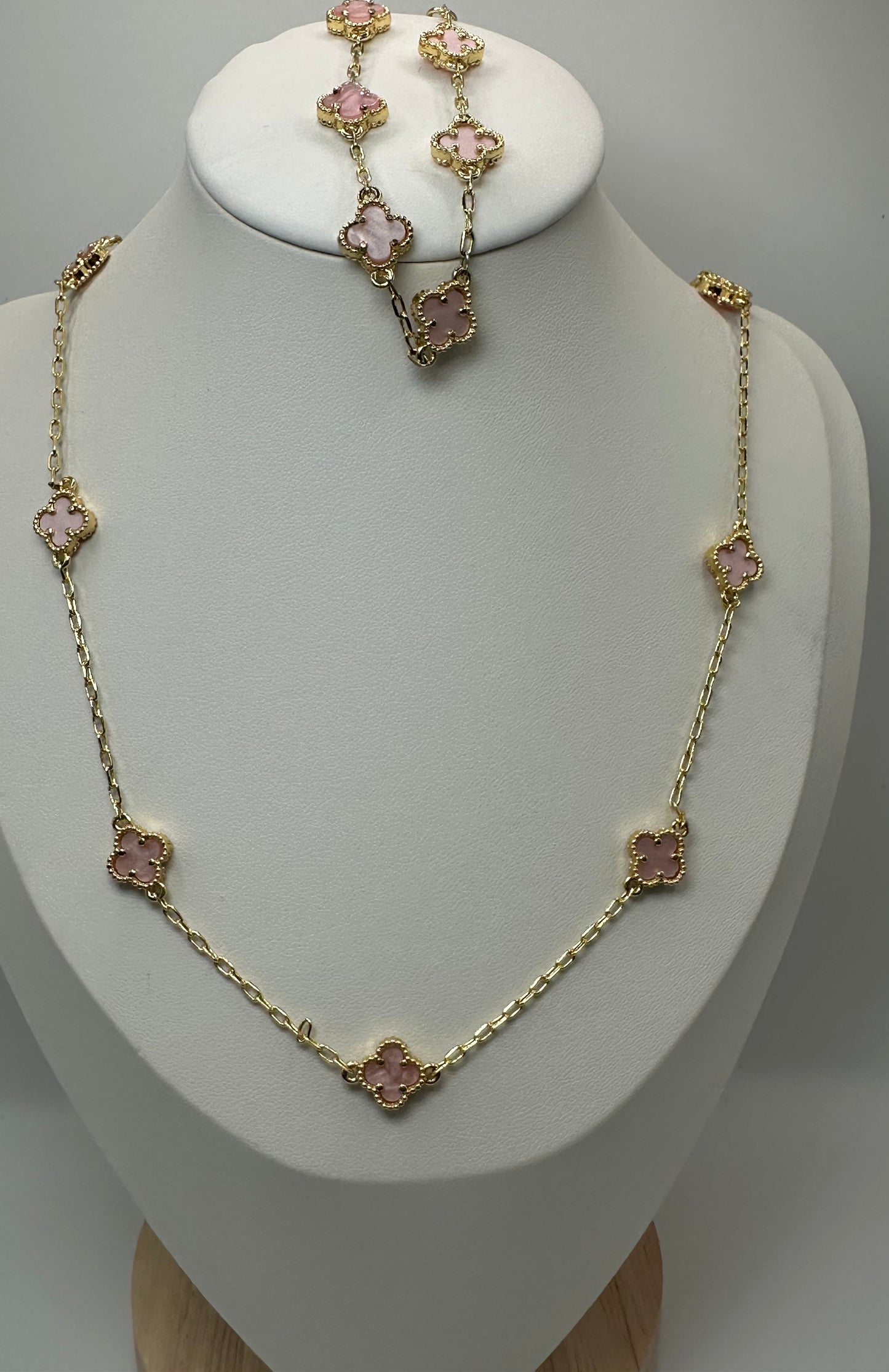 Beautiful mini clovers sets